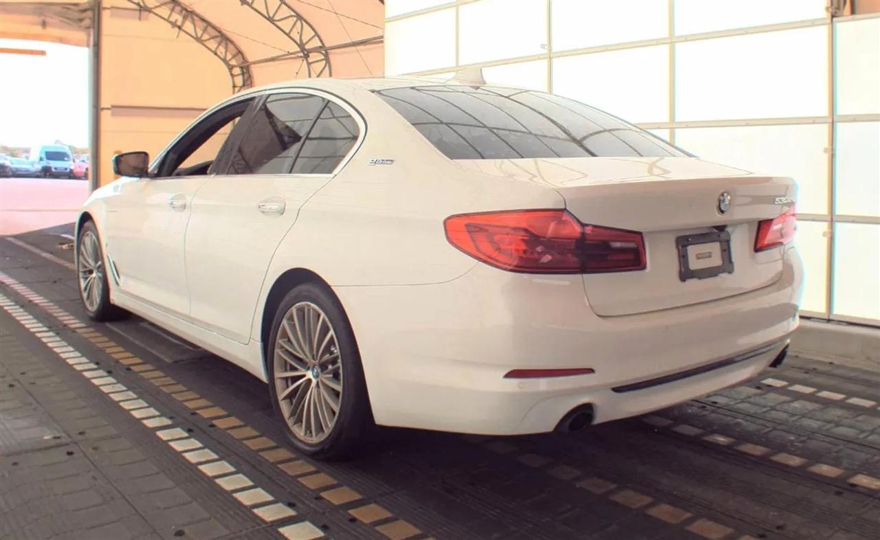 BMW 5-Series  2018