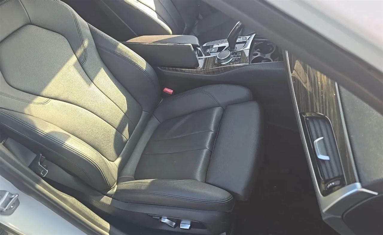 BMW 5-Series  2018