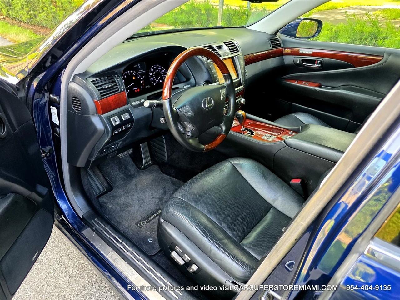 Lexus LS 460  2010
