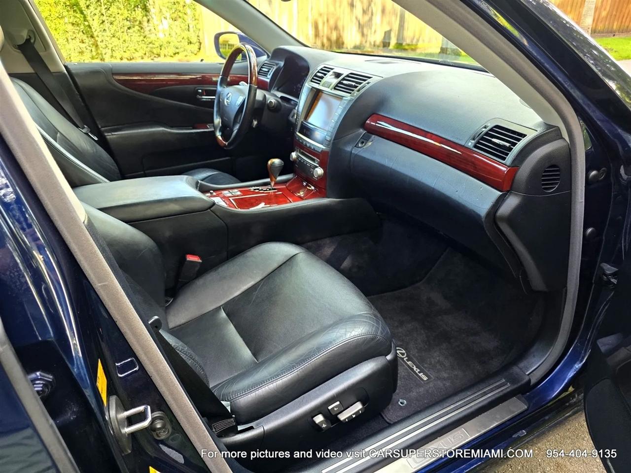 Lexus LS 460  2010