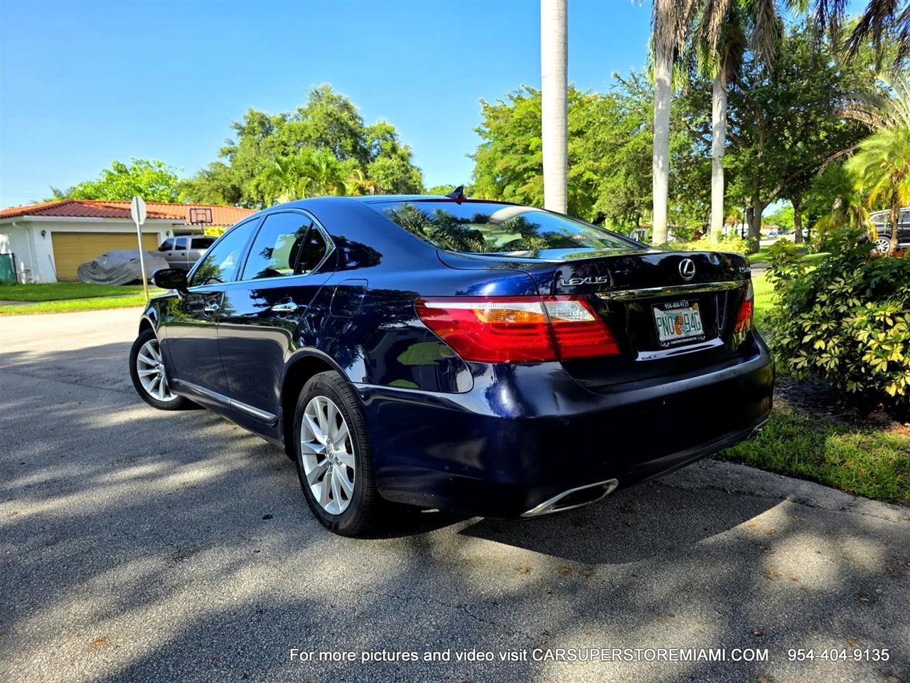 Lexus LS 460  2010