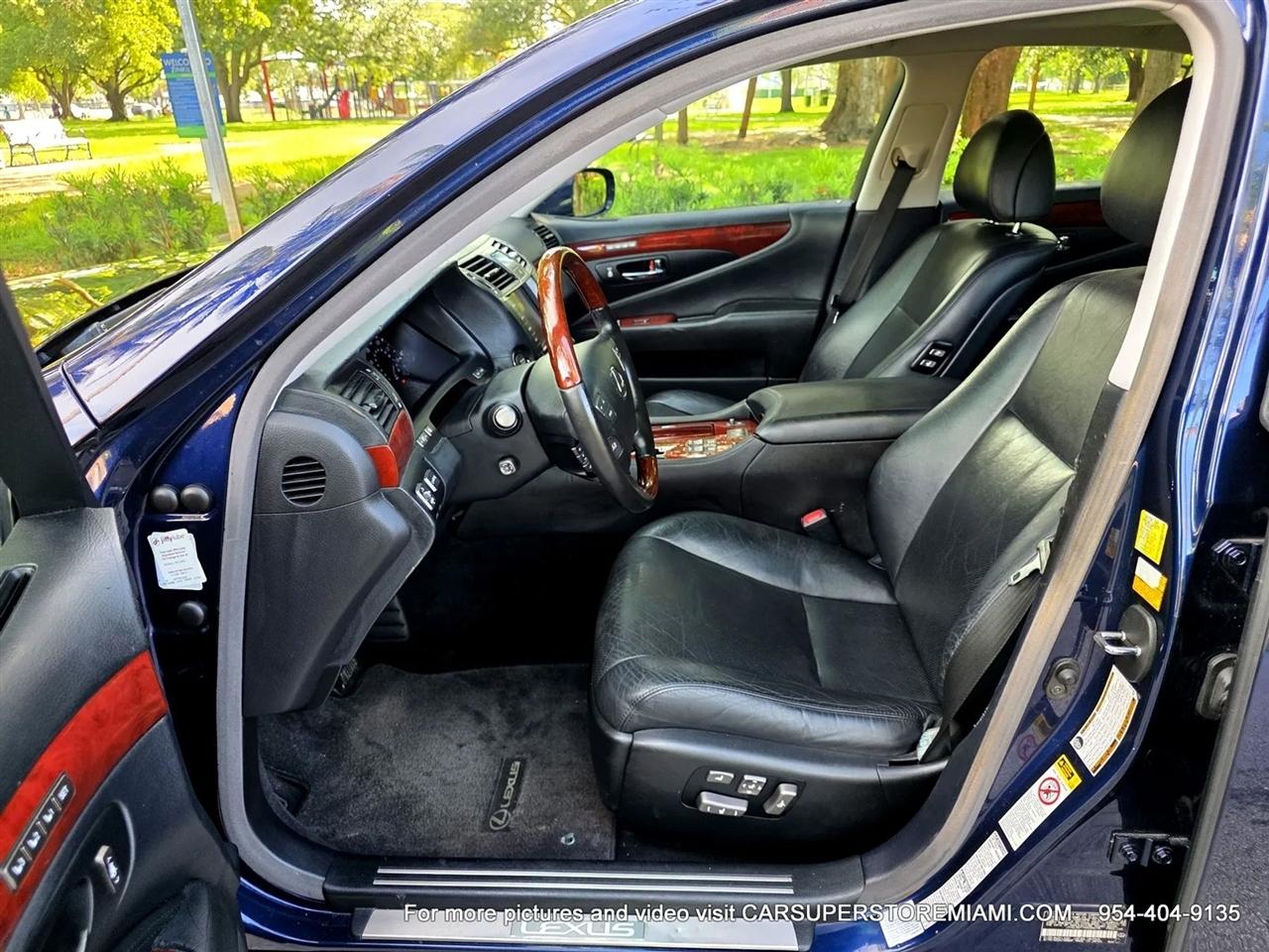 Lexus LS 460  2010