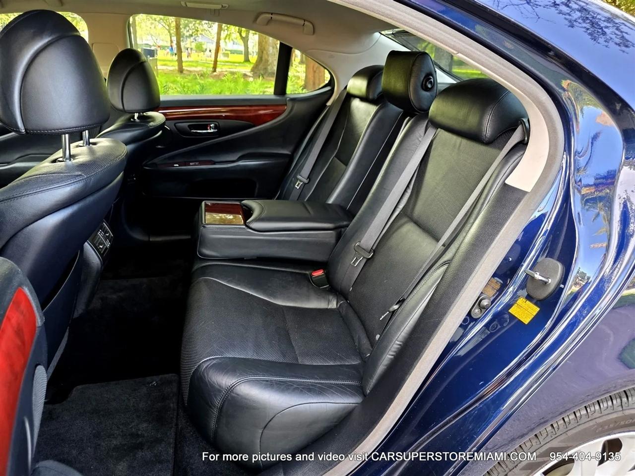Lexus LS 460  2010
