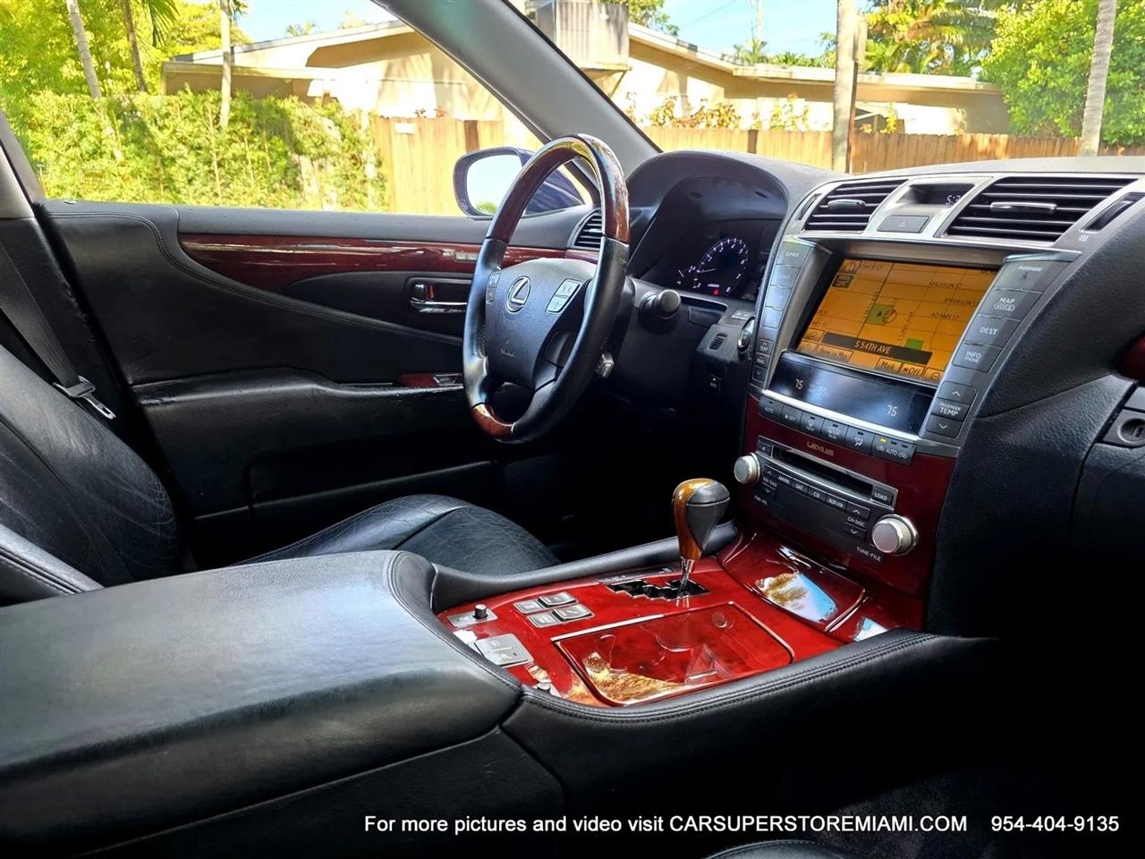 Lexus LS 460  2010