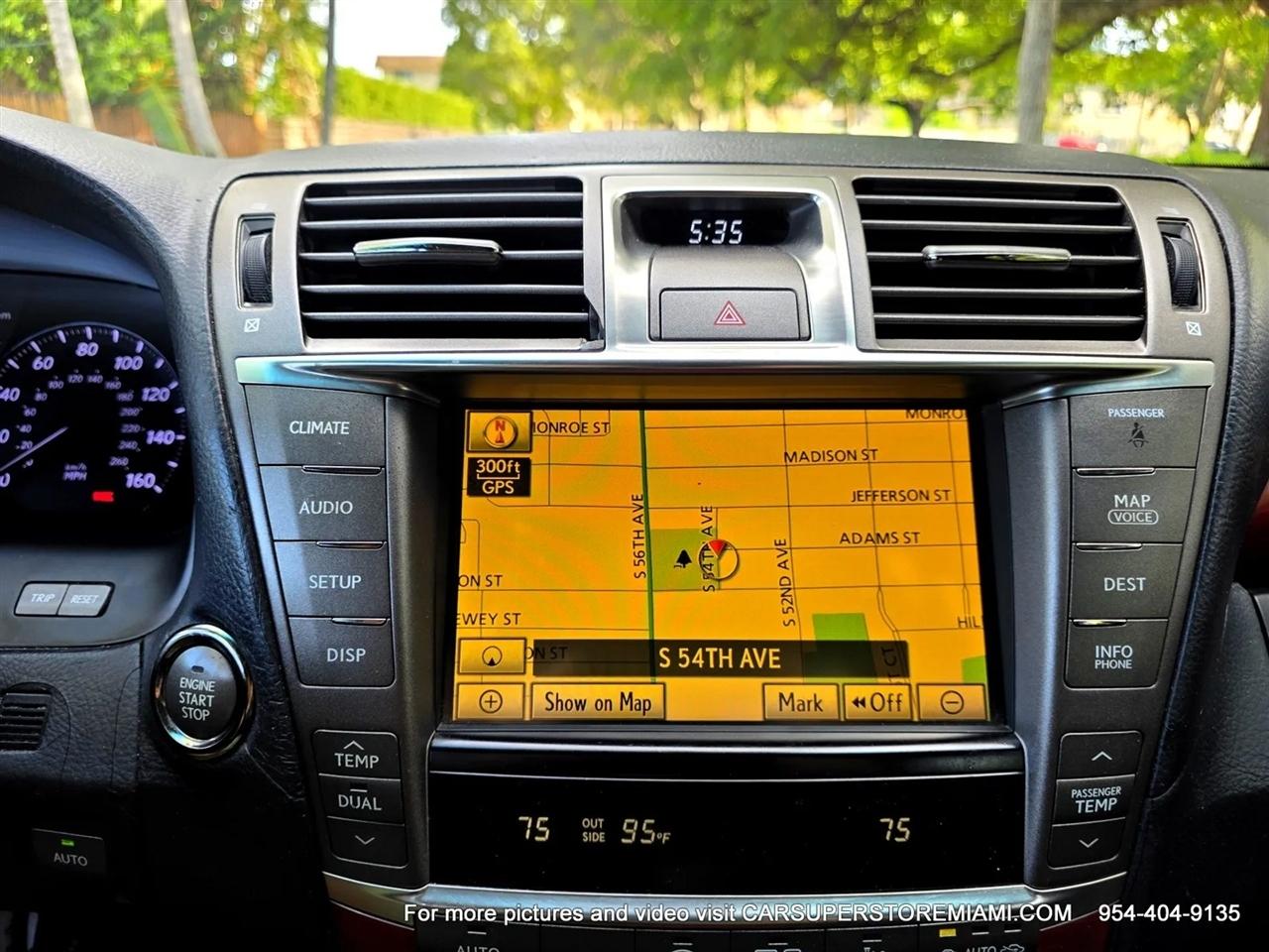 Lexus LS 460  2010