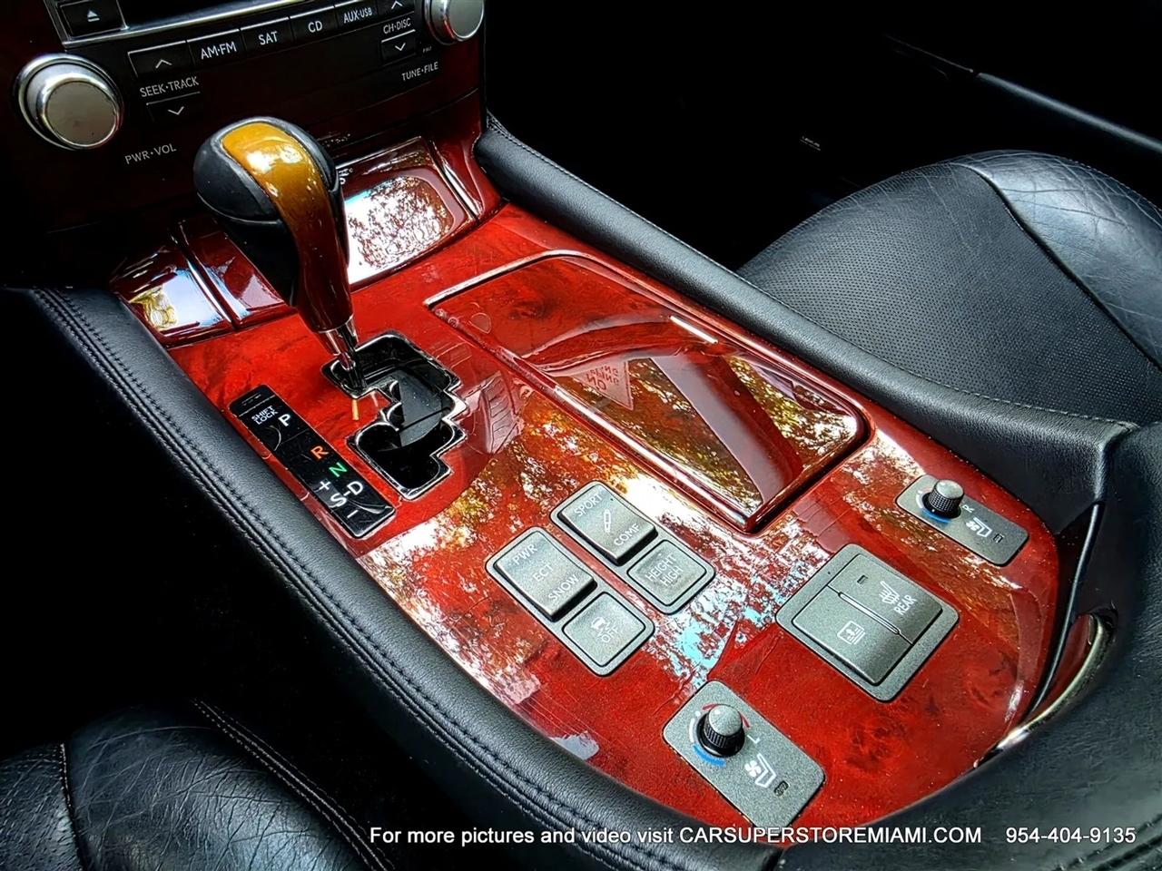 Lexus LS 460  2010