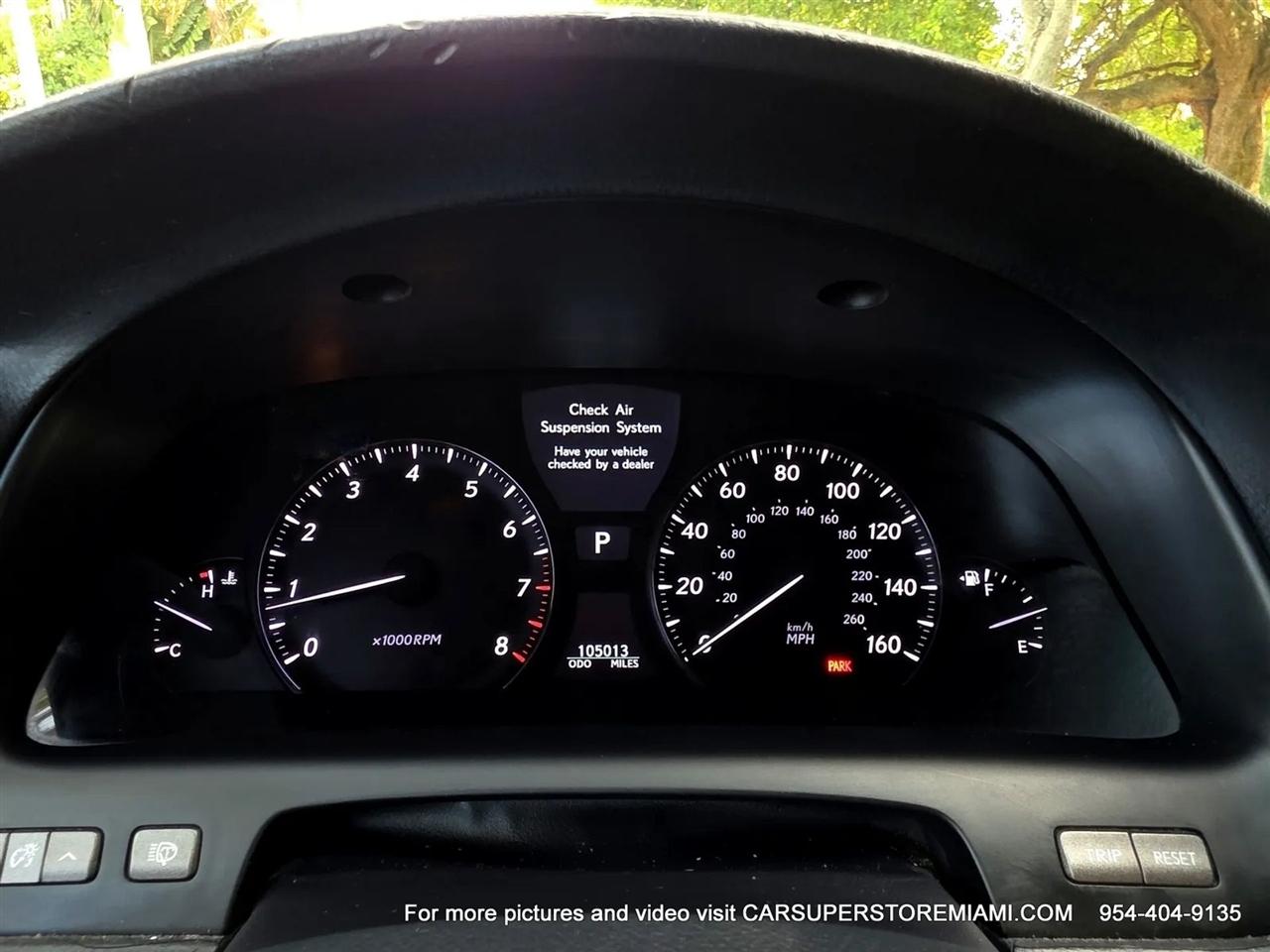 Lexus LS 460  2010