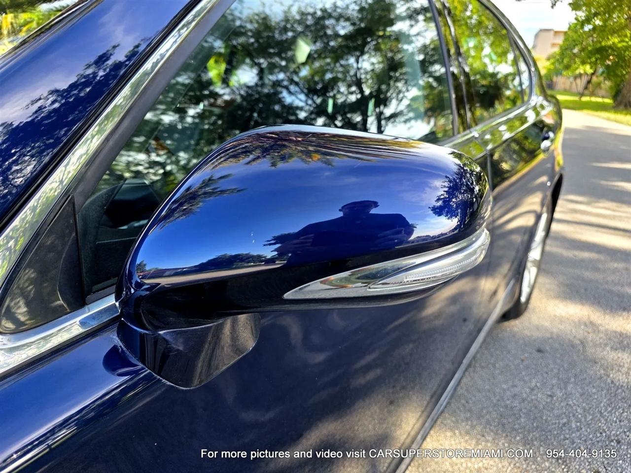 Lexus LS 460  2010