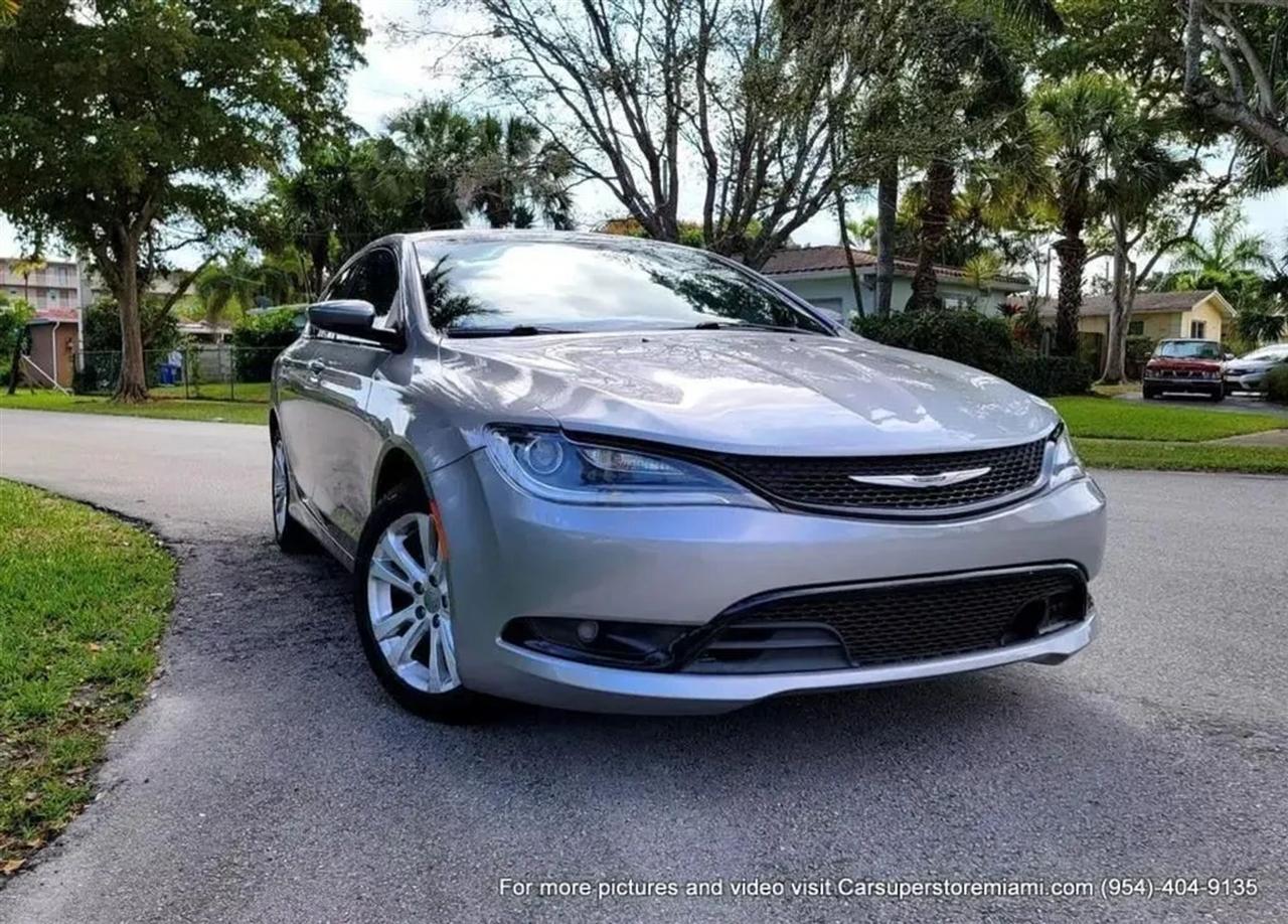 Chrysler 200  2015