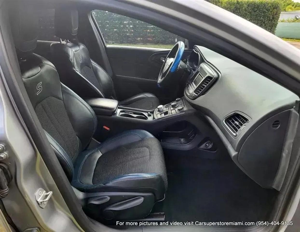 Chrysler 200  2015