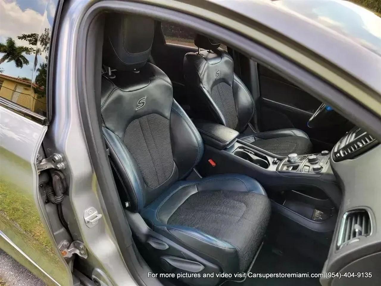Chrysler 200  2015