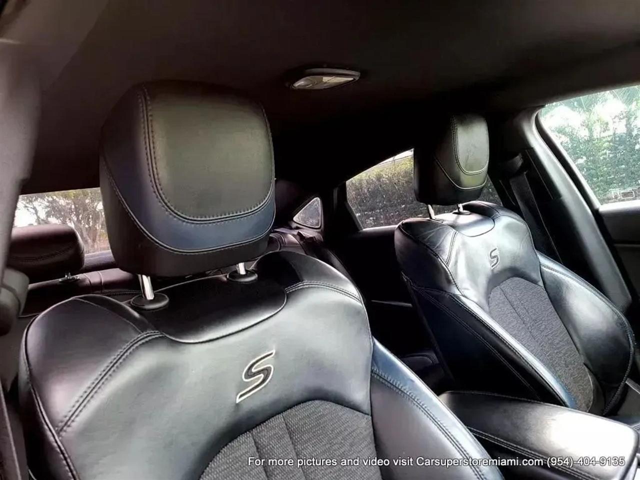 Chrysler 200  2015