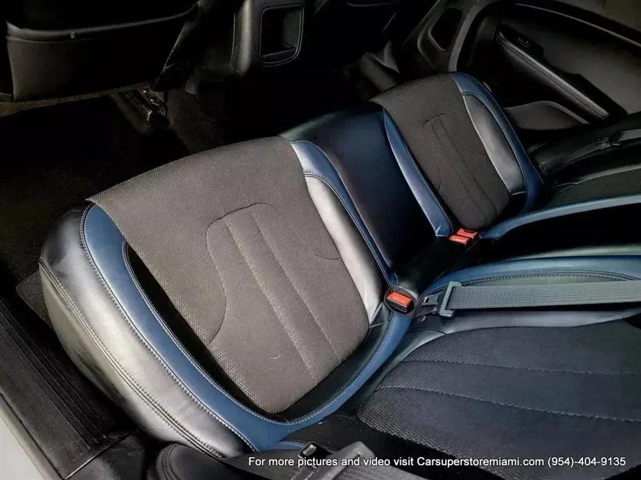 Chrysler 200  2015