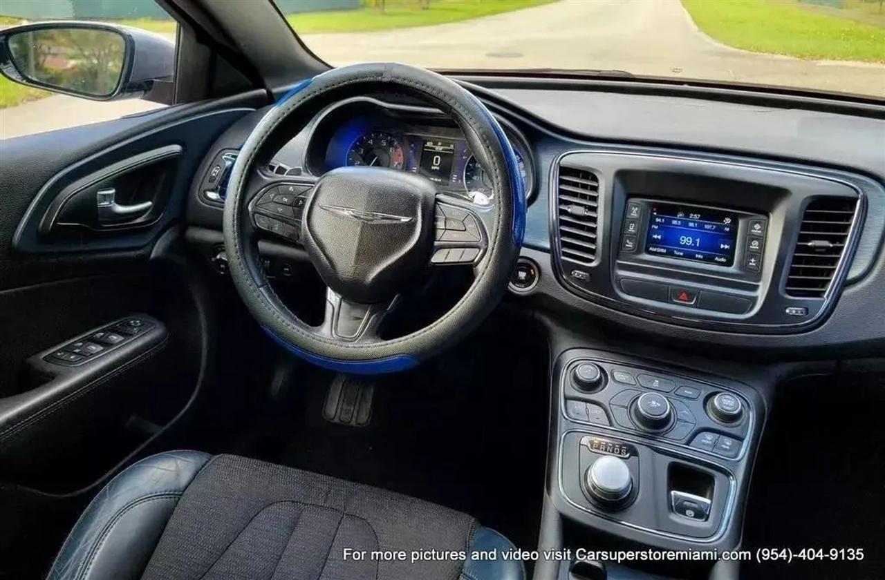 Chrysler 200  2015