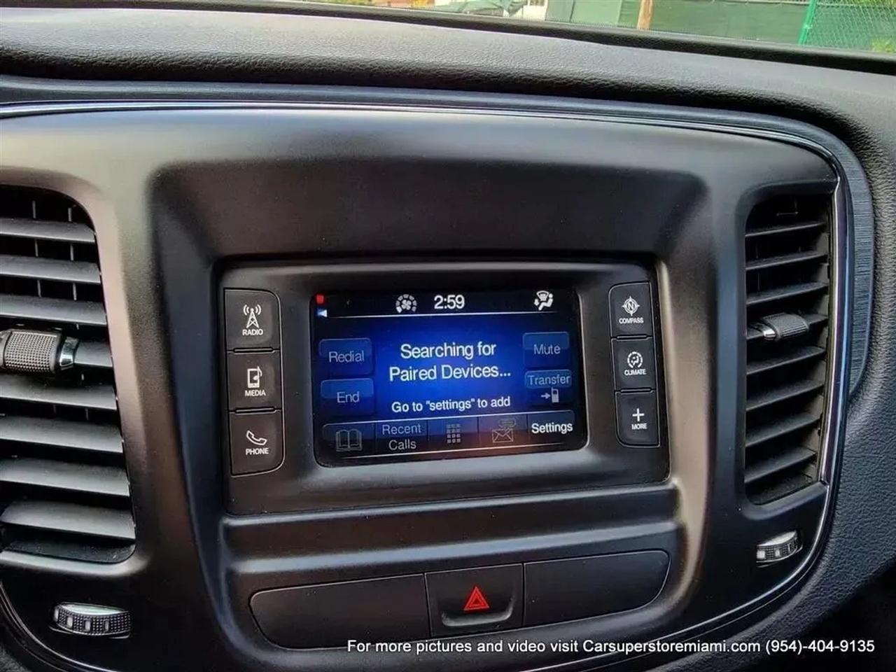 Chrysler 200  2015