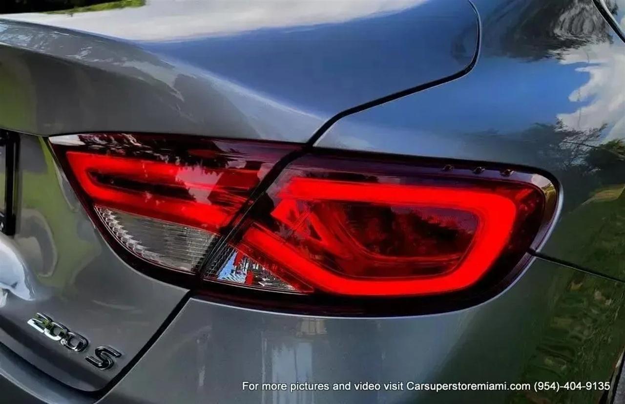 Chrysler 200  2015