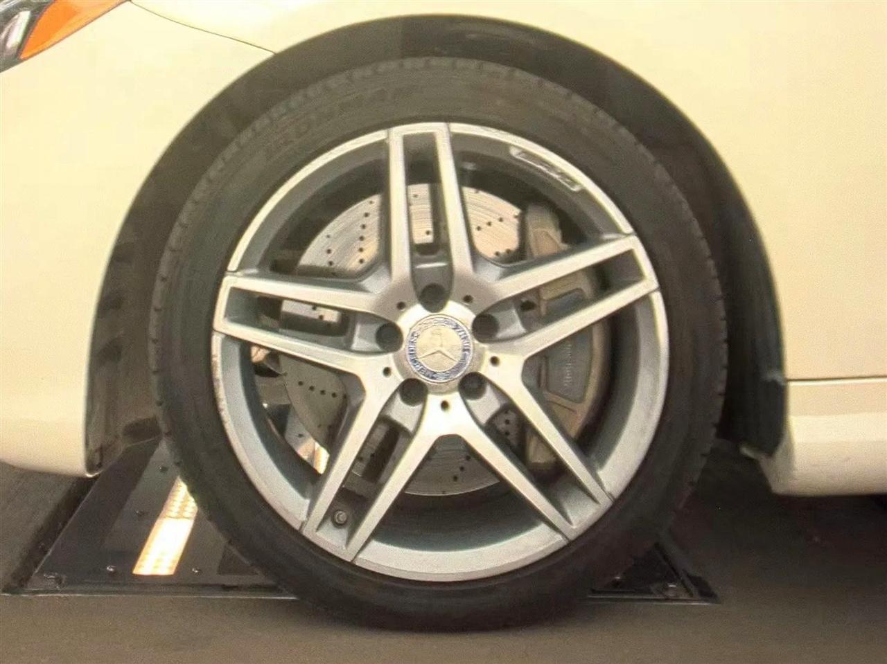 Mercedes-Benz E-Class  2014