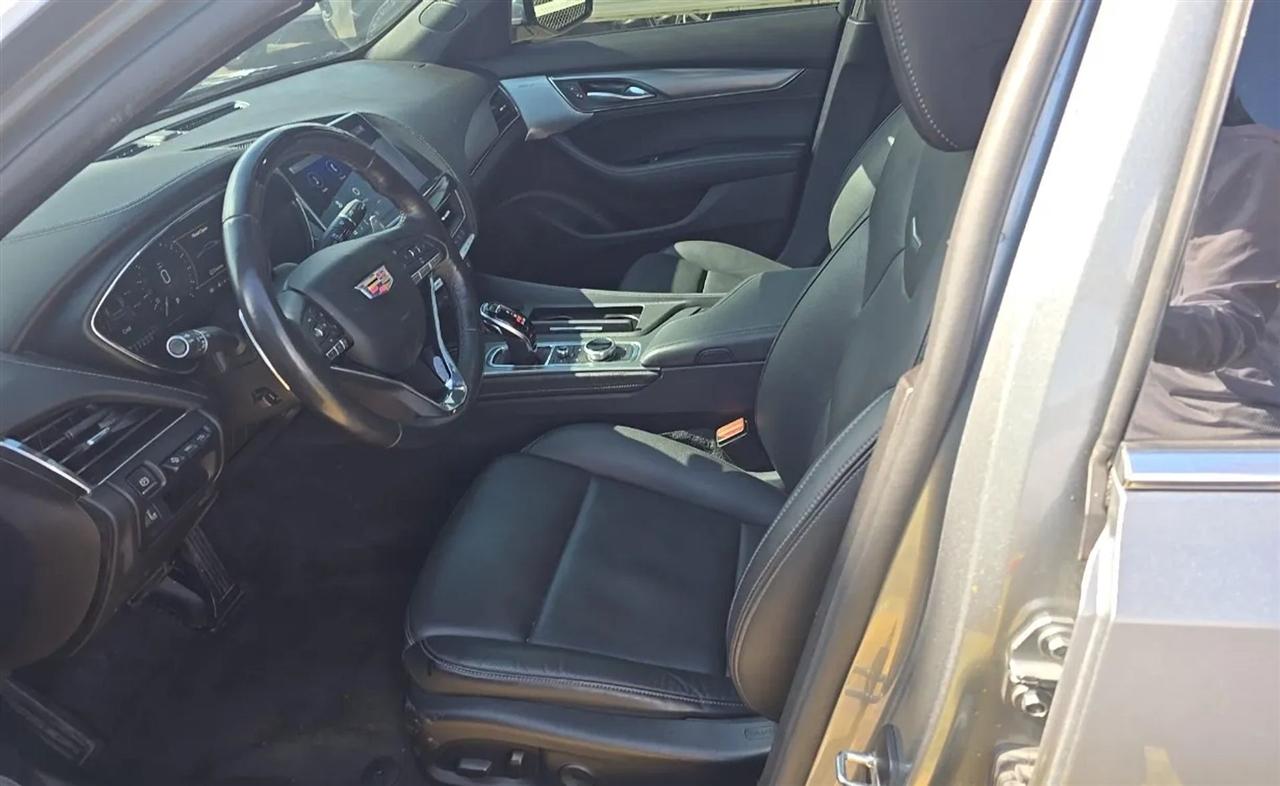 Cadillac CT5  2024