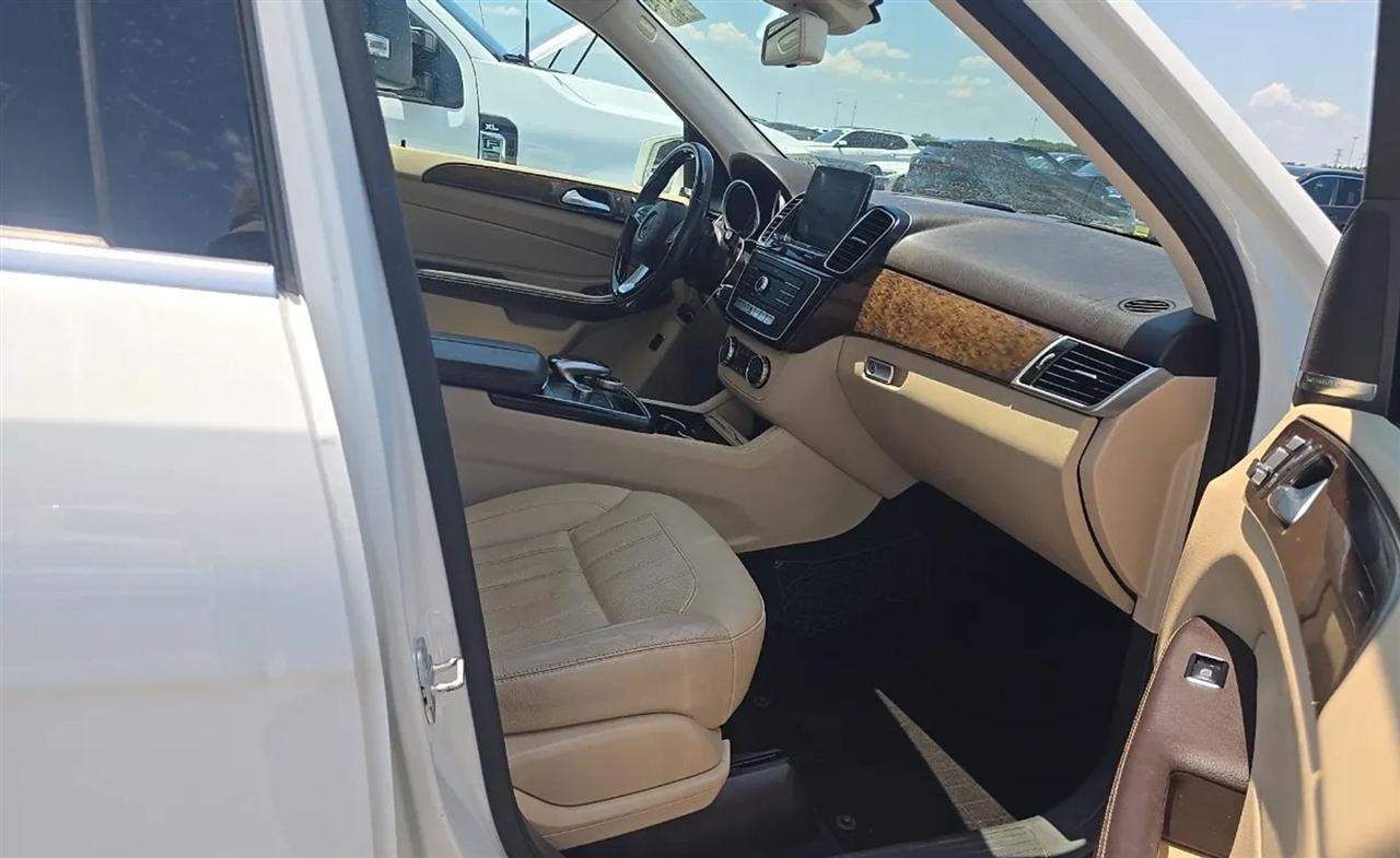 Mercedes-Benz GLE-Class  2016
