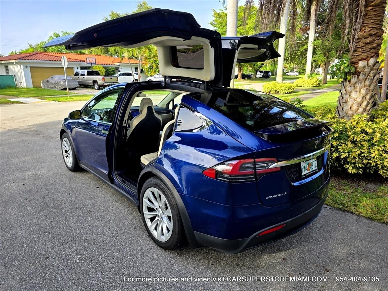 Tesla Model X  2017