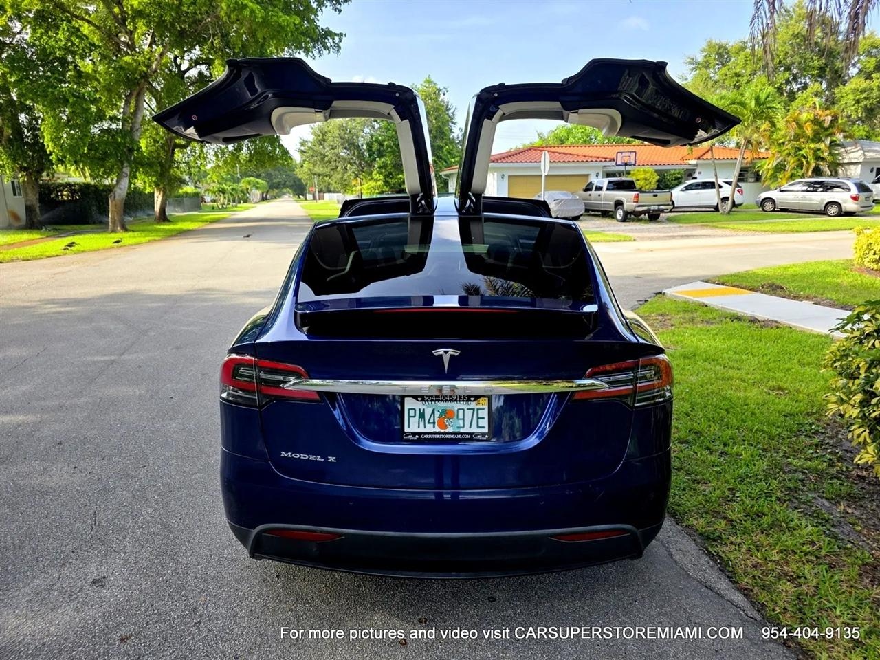 Tesla Model X  2017