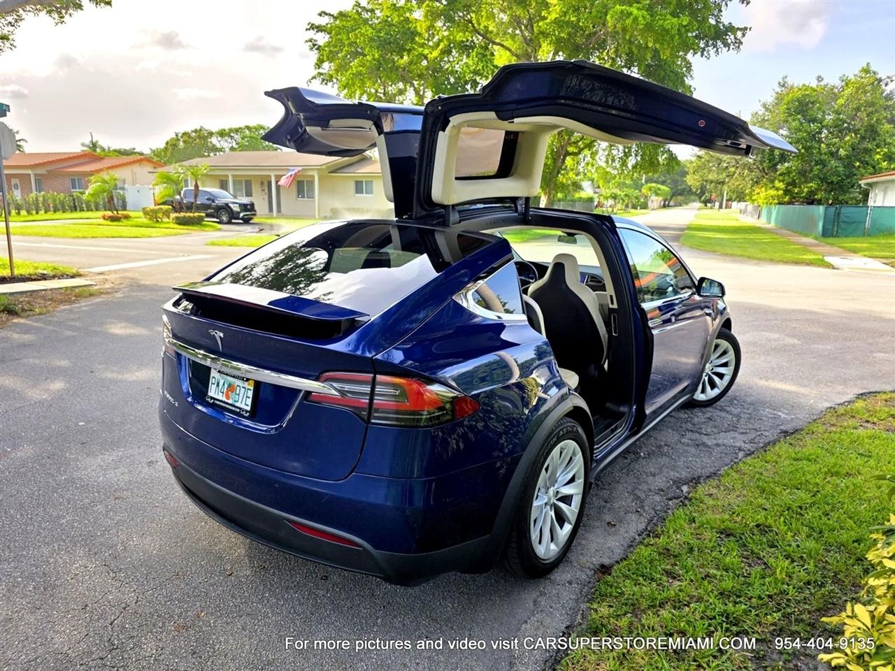 Tesla Model X  2017