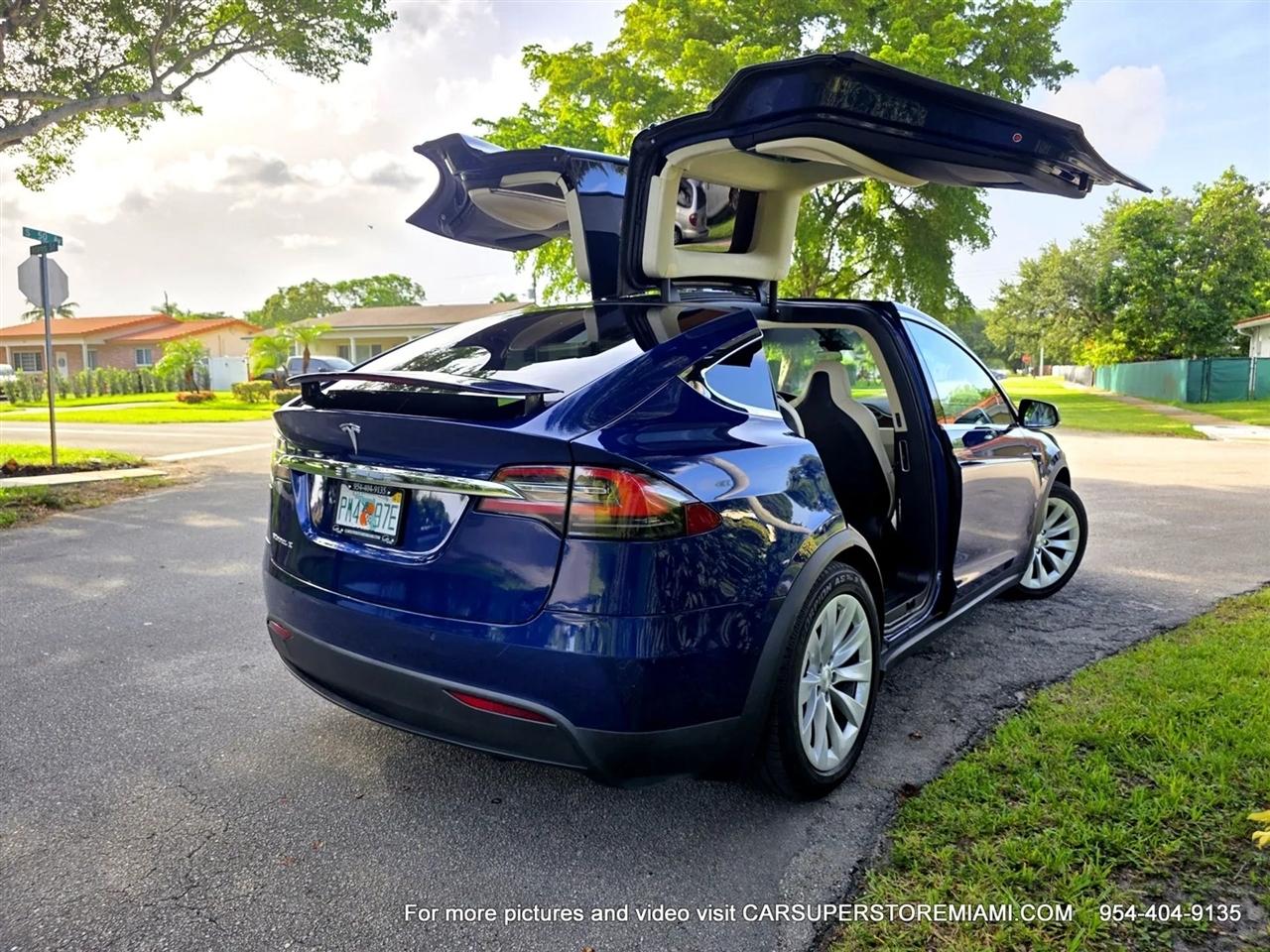 Tesla Model X  2017