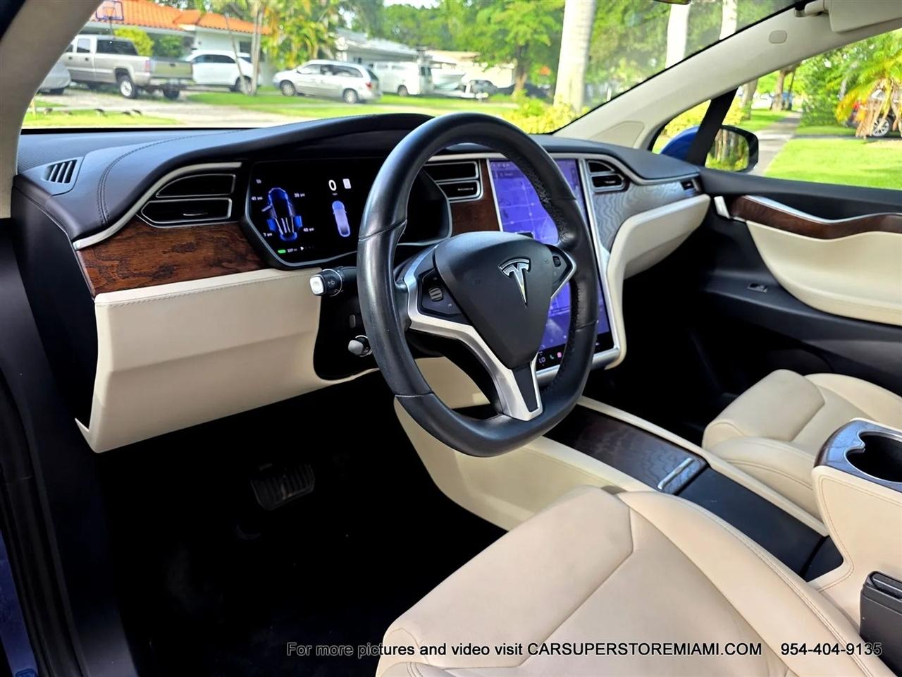 Tesla Model X  2017