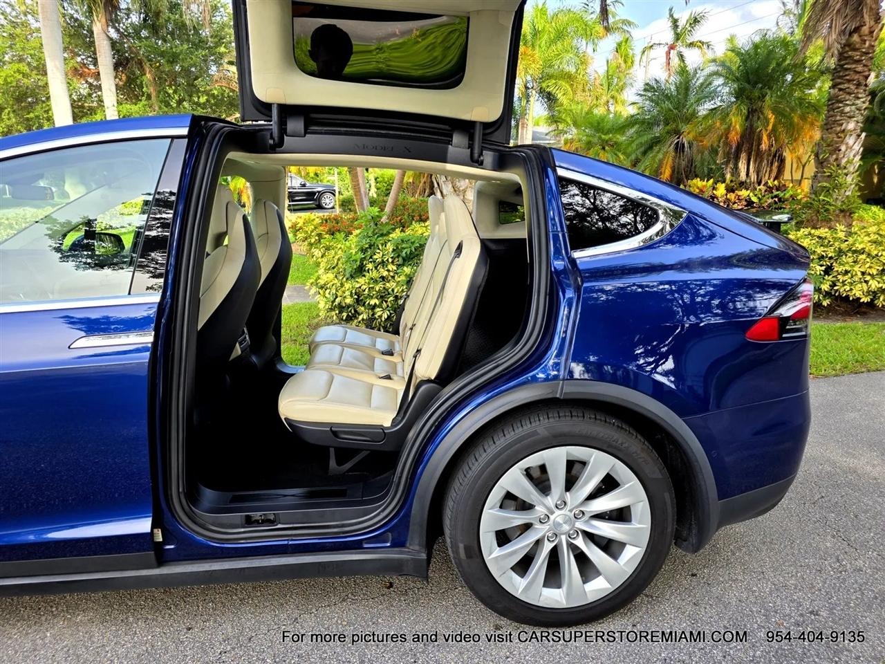Tesla Model X  2017