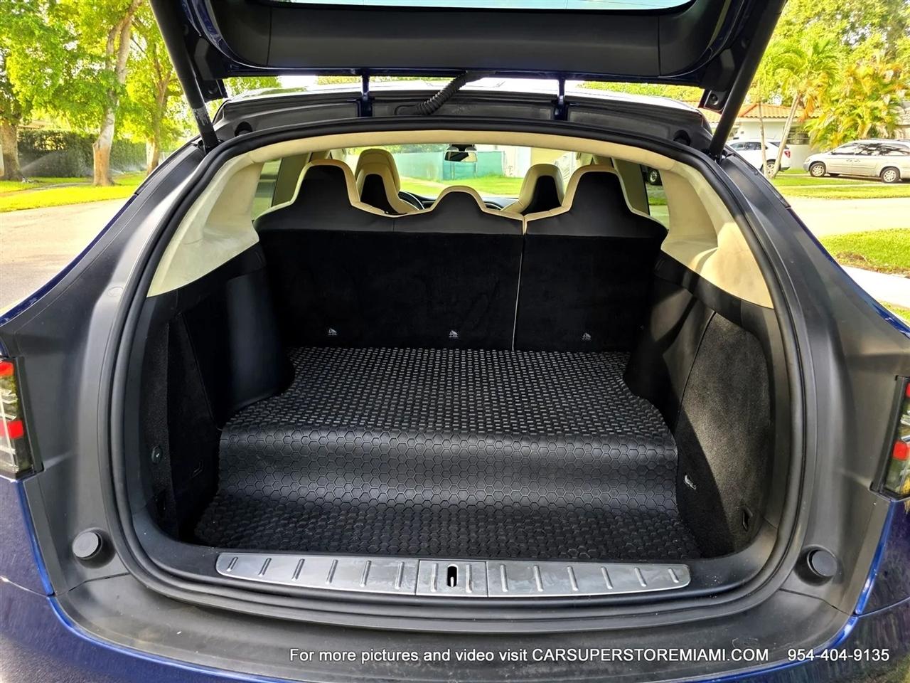 Tesla Model X  2017