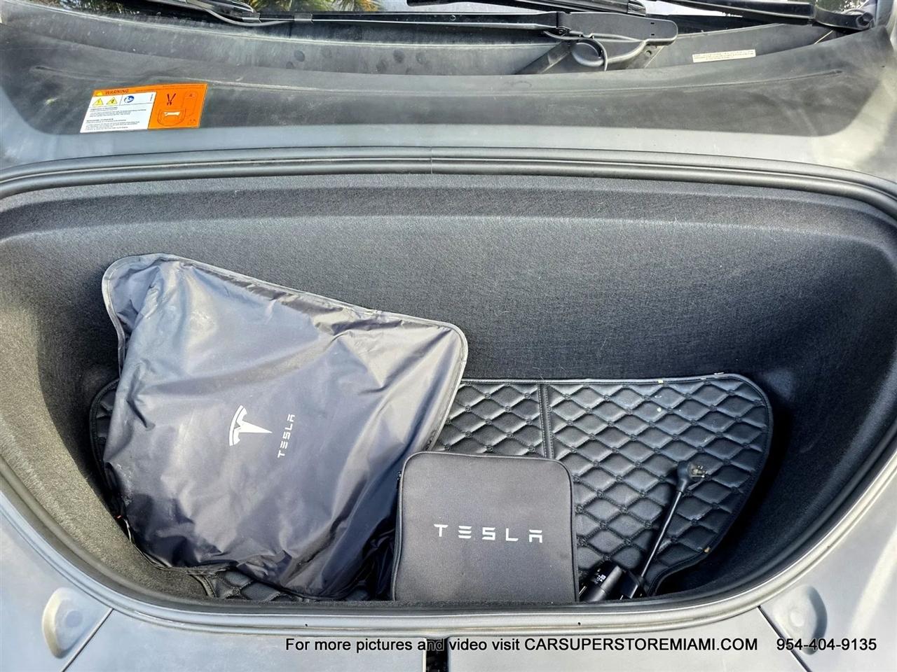 Tesla Model X  2017