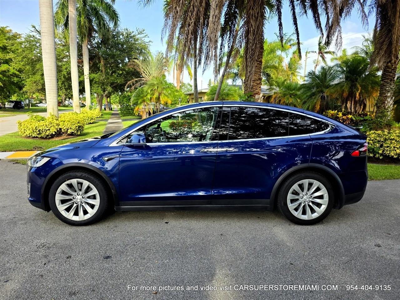 Tesla Model X  2017