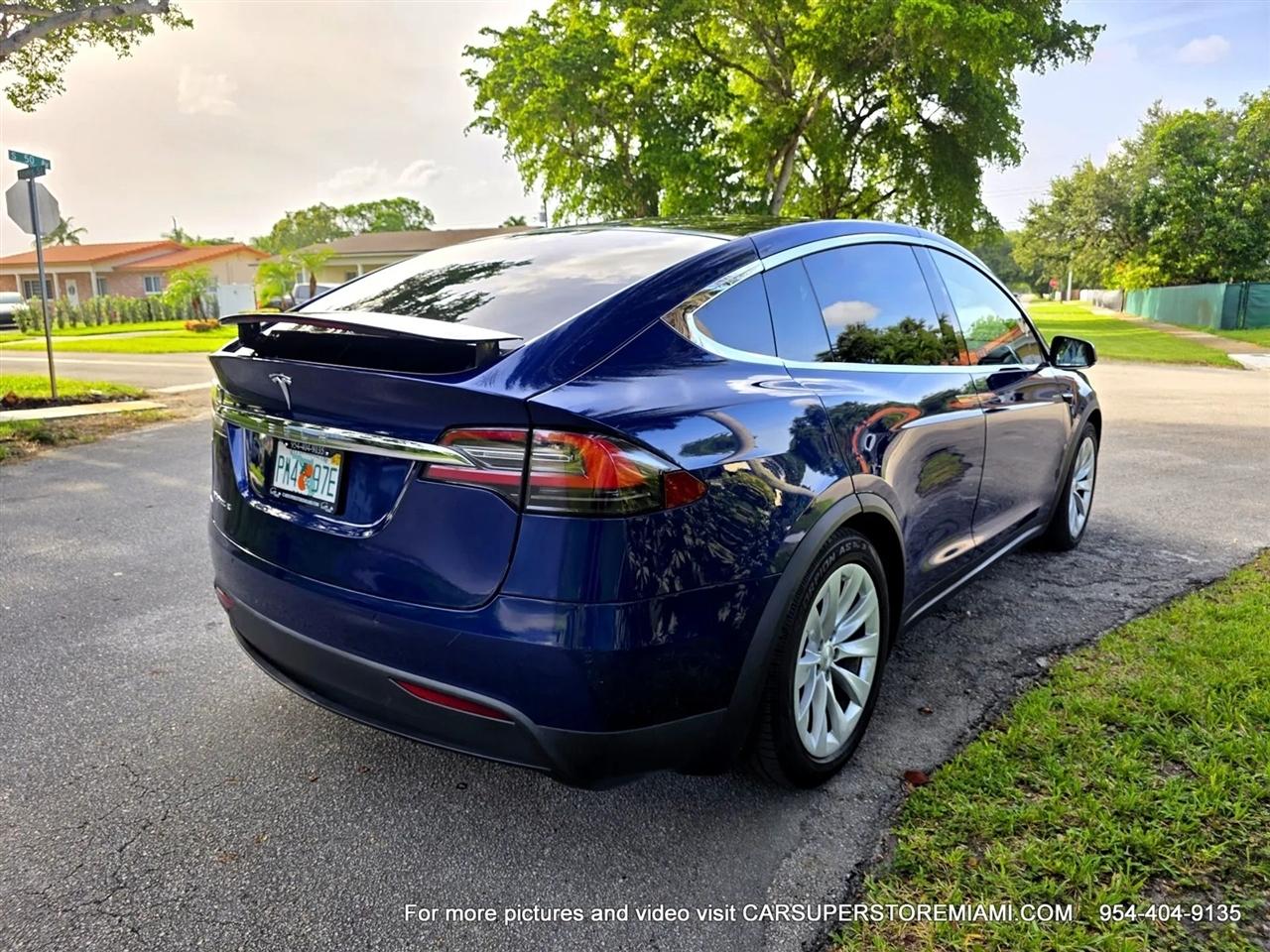 Tesla Model X  2017