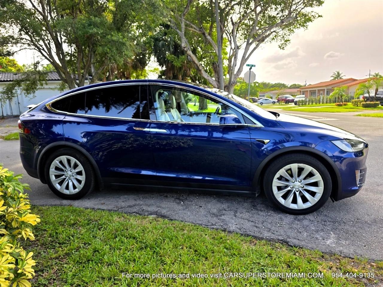 Tesla Model X  2017