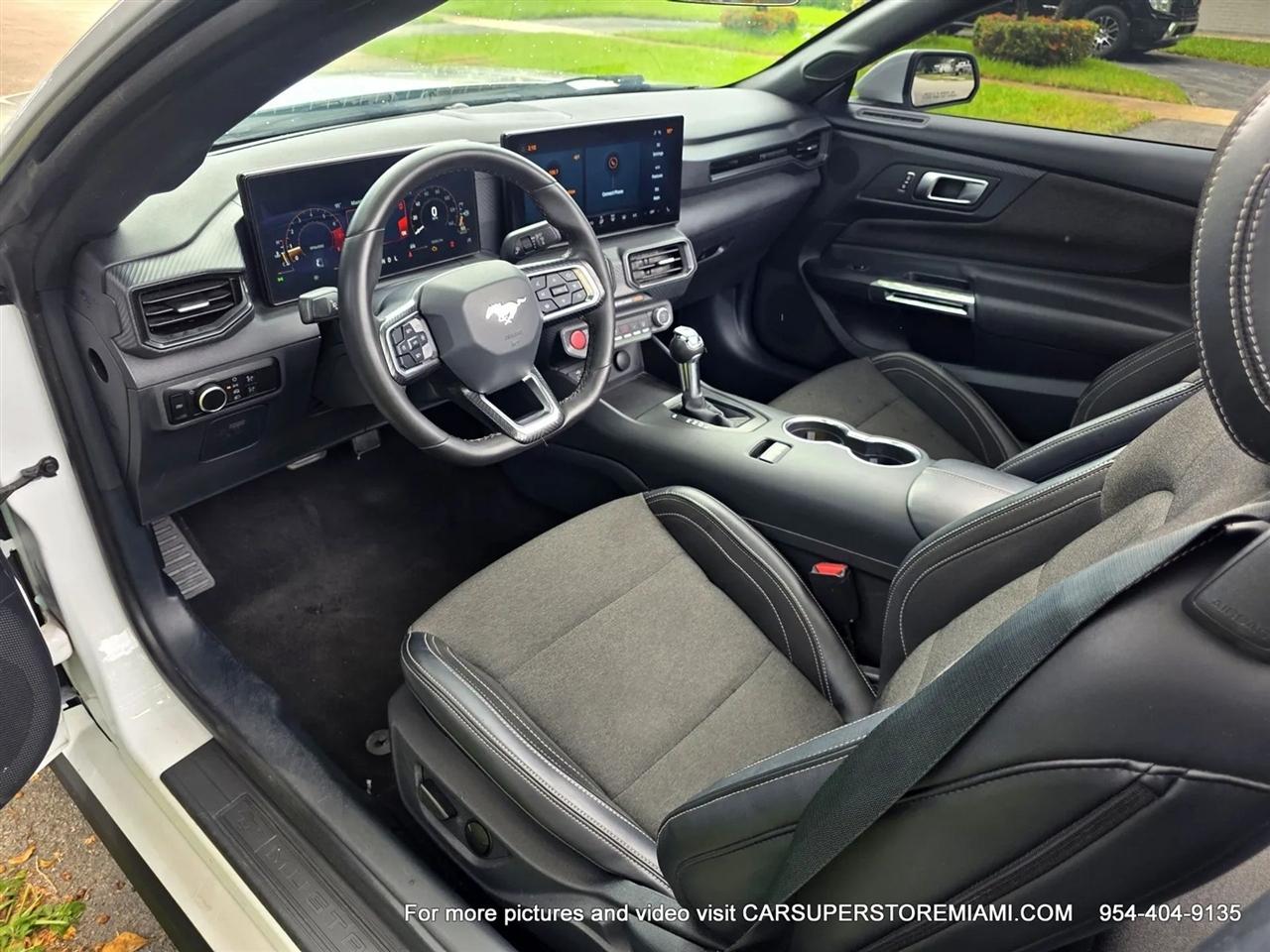 Ford Mustang  2024