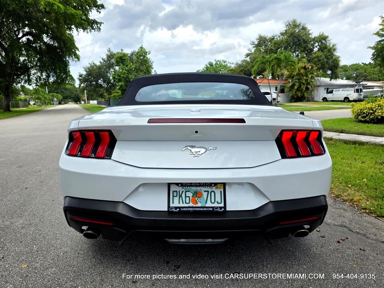 Ford Mustang  2024