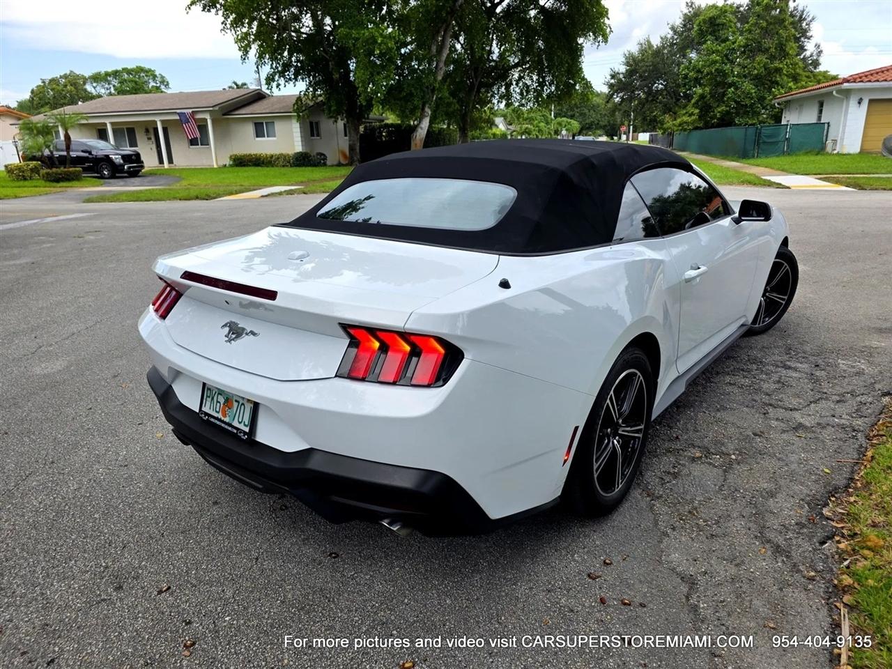 Ford Mustang  2024