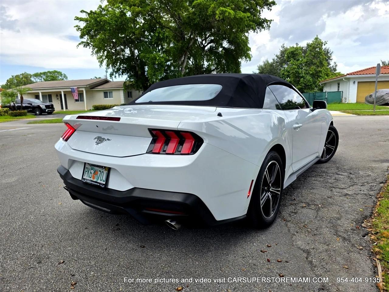 Ford Mustang  2024