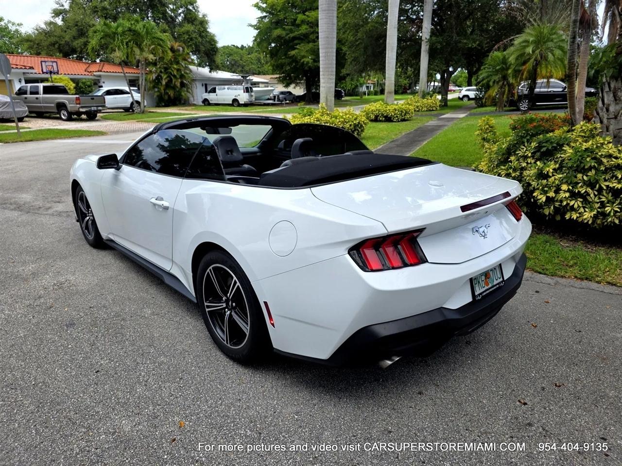 Ford Mustang  2024