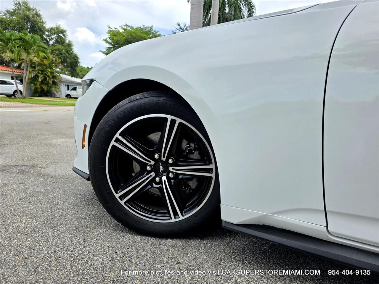 Ford Mustang  2024