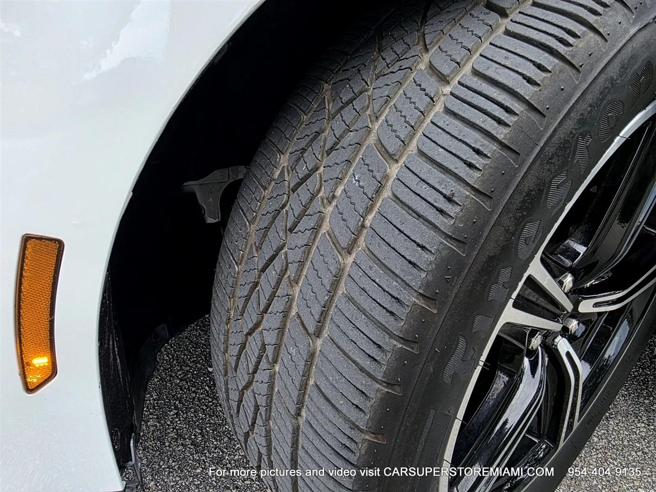 Ford Mustang  2024