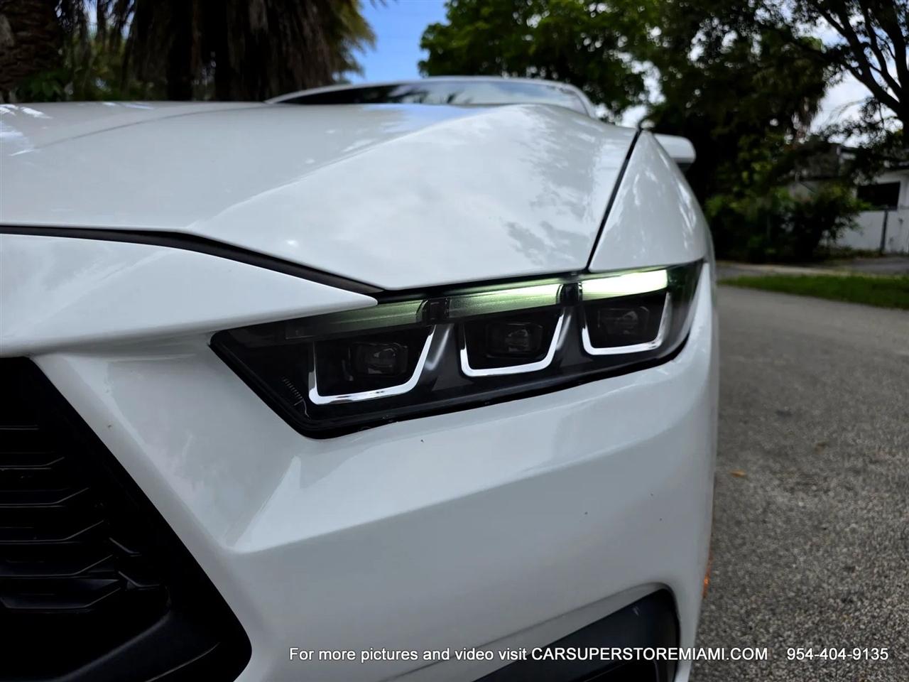 Ford Mustang  2024