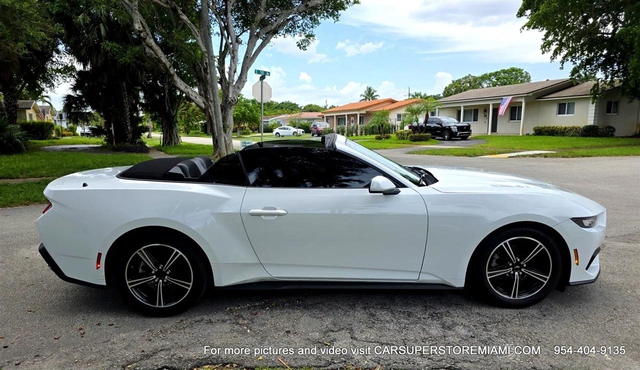Ford Mustang  2024