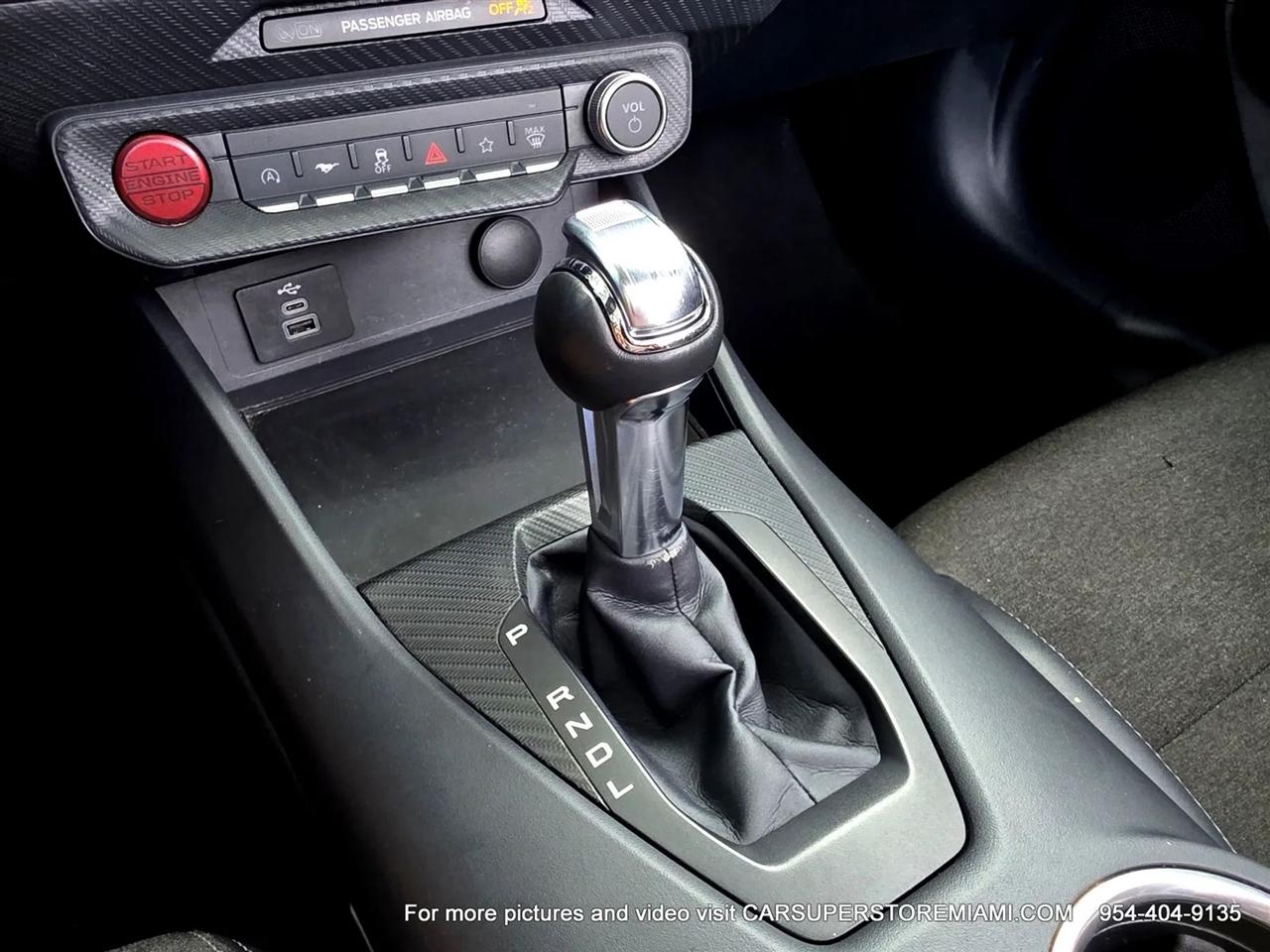 Ford Mustang  2024