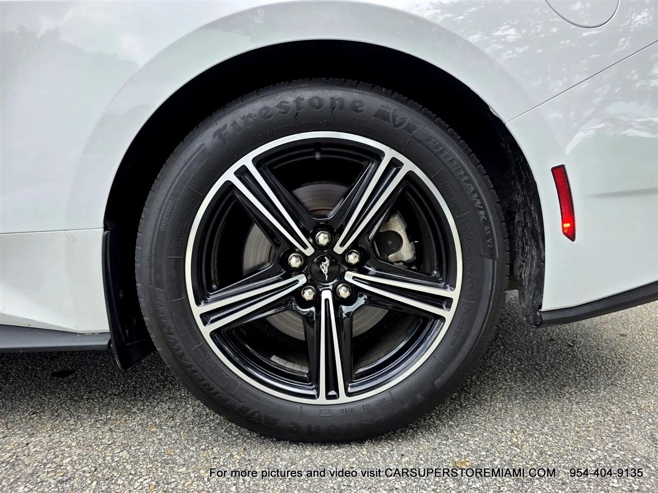 Ford Mustang  2024