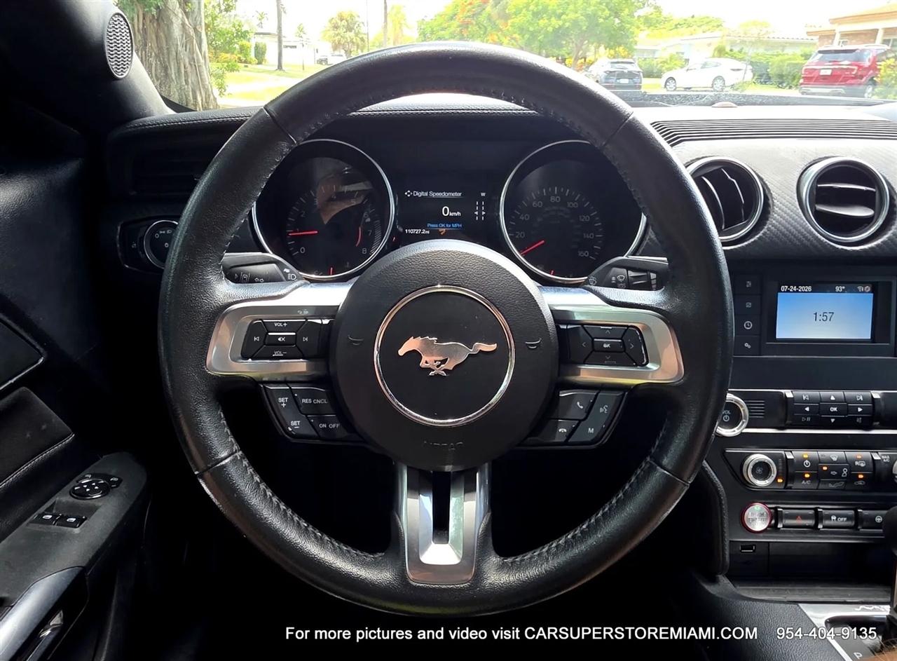 Ford Mustang  2021