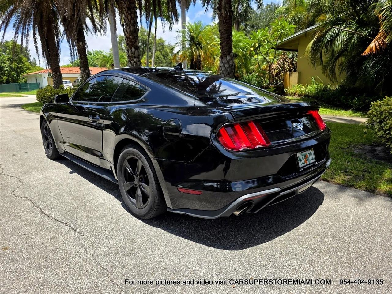 Ford Mustang  2021