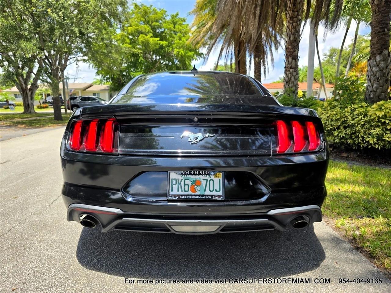 Ford Mustang  2021
