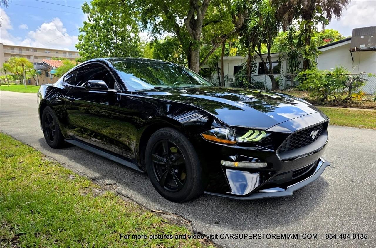 Ford Mustang  2021