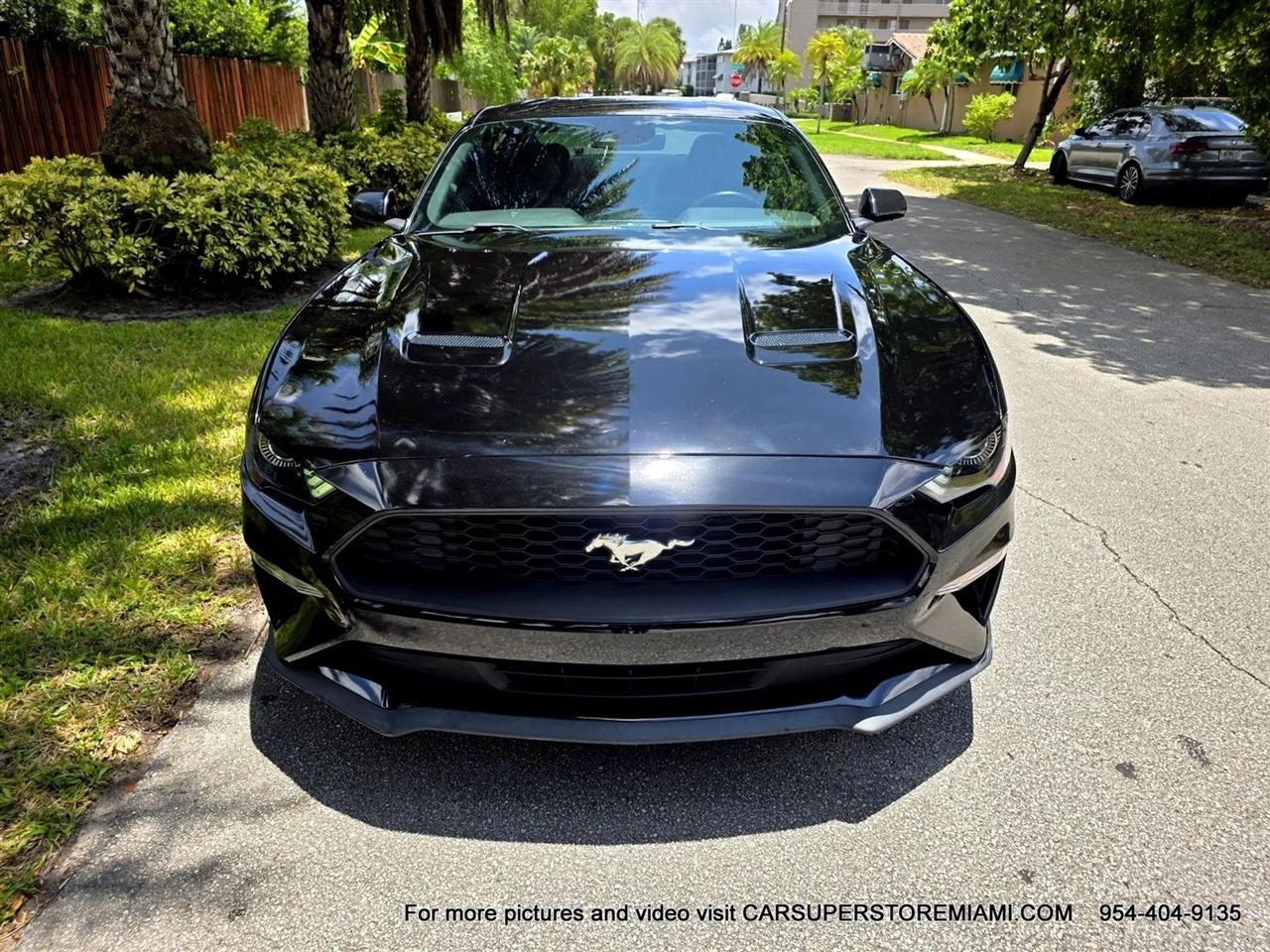 Ford Mustang  2021